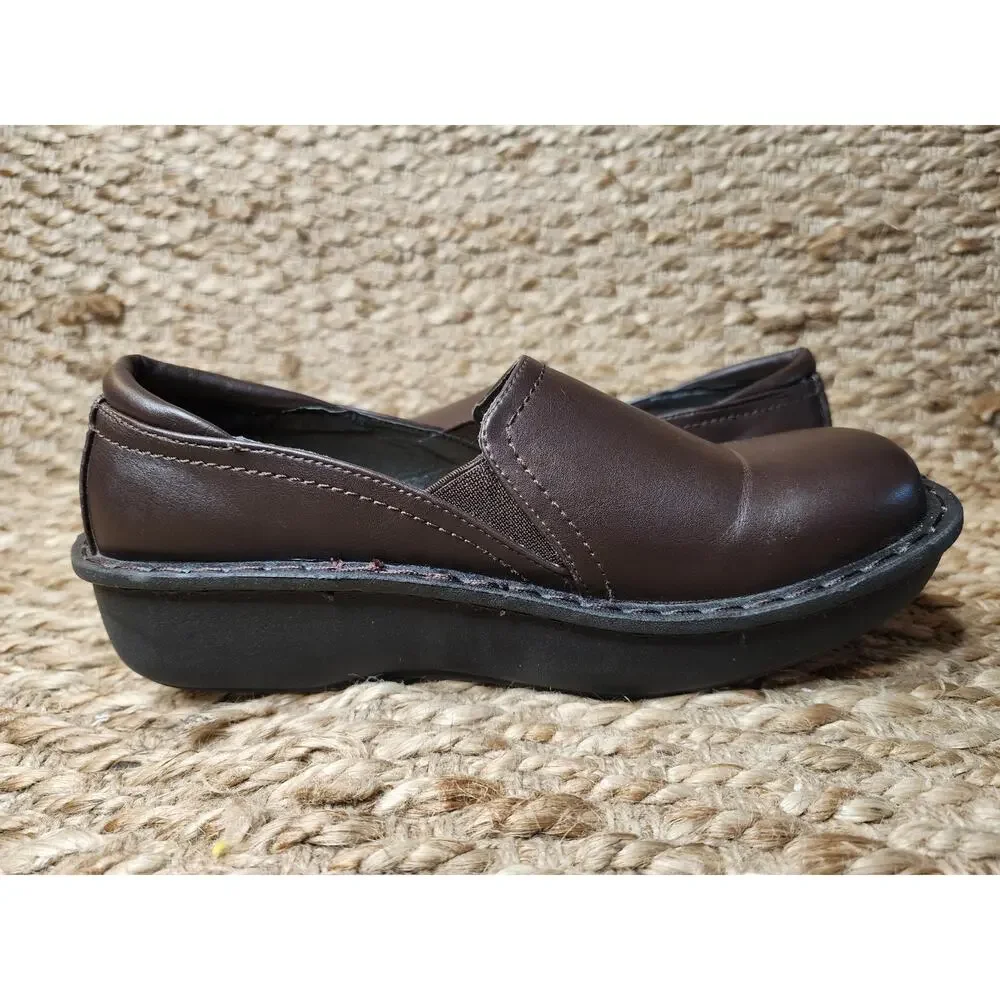 Glolily Jenny Slip On Comfort Shoes Clogs Vegan Brown Women's Size 8.5 M